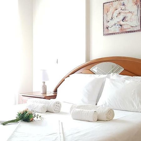 Corinthian Luxury Apartment Luaran gambar